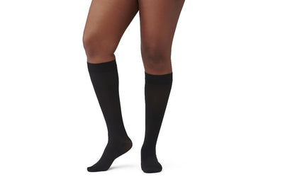 curad-compression-hosiery-knee-high-30-40-mmhg-black-size-d-mds1705dbh_1