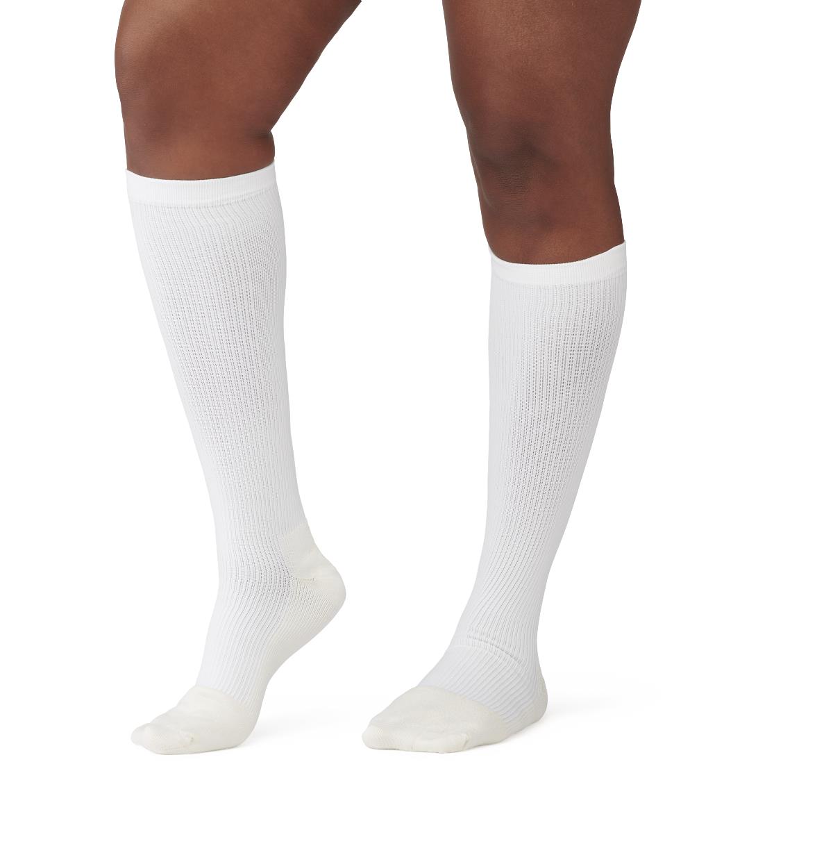 curad-cushioned-compression-socks-knee-high-15-20-mmhg-white-size-e-mds1715ewh_1