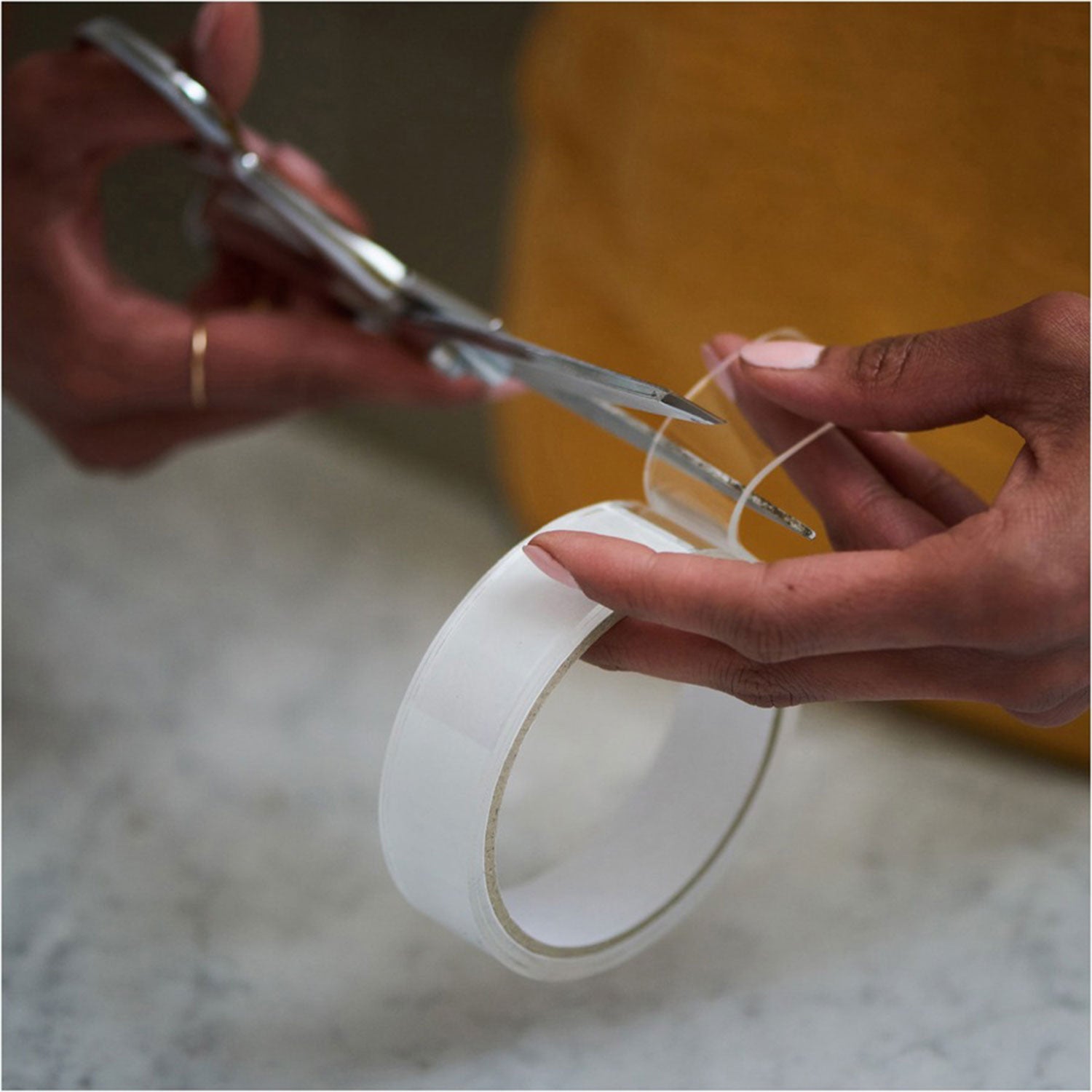 duck-max-strength-double-sided-gel-tape-5-ft-length-x-0-94-width-gel-1-each-clear-num-duc287264_7