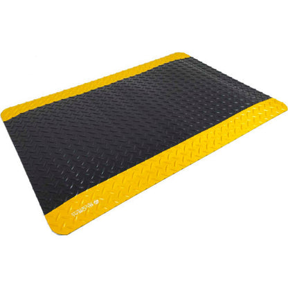 Global Industrial Diamond-Plate Anti Fatigue Mat, 9/16" Thick, 4'W x 6'L, Black/Yellow (WB800514)
