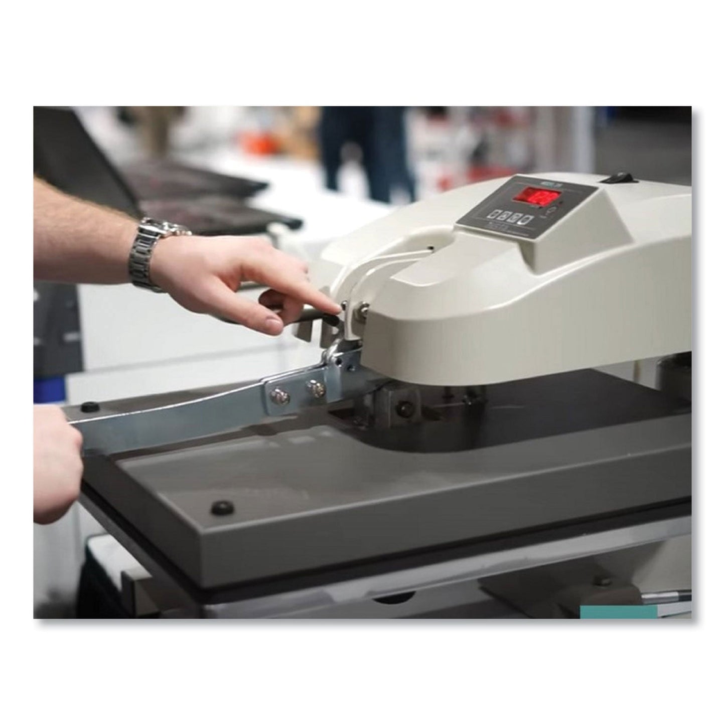Insta 256 Manual Heat Press, 32 x 40 x 22, Beige/Black (IGTMS256S)