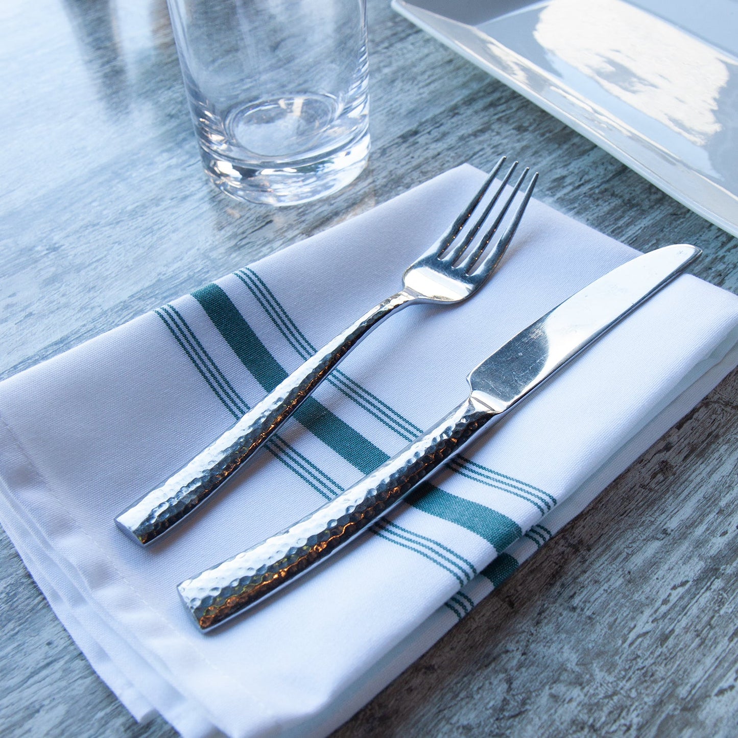 Arkwright Home® Mariposa Bistro NaPackin 18x22 Hunter Green Stripe, 120/Case (BISTRO-HG-CS)