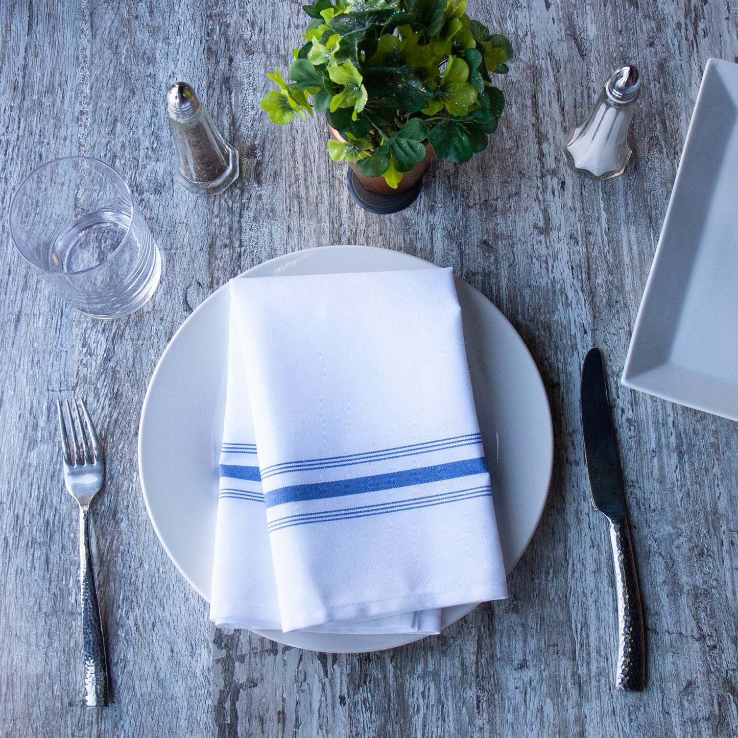 Arkwright Home® Mariposa Bistro NaPackin 18x22 Blue Stripe, 120/Case (BISTRO-B-CS)