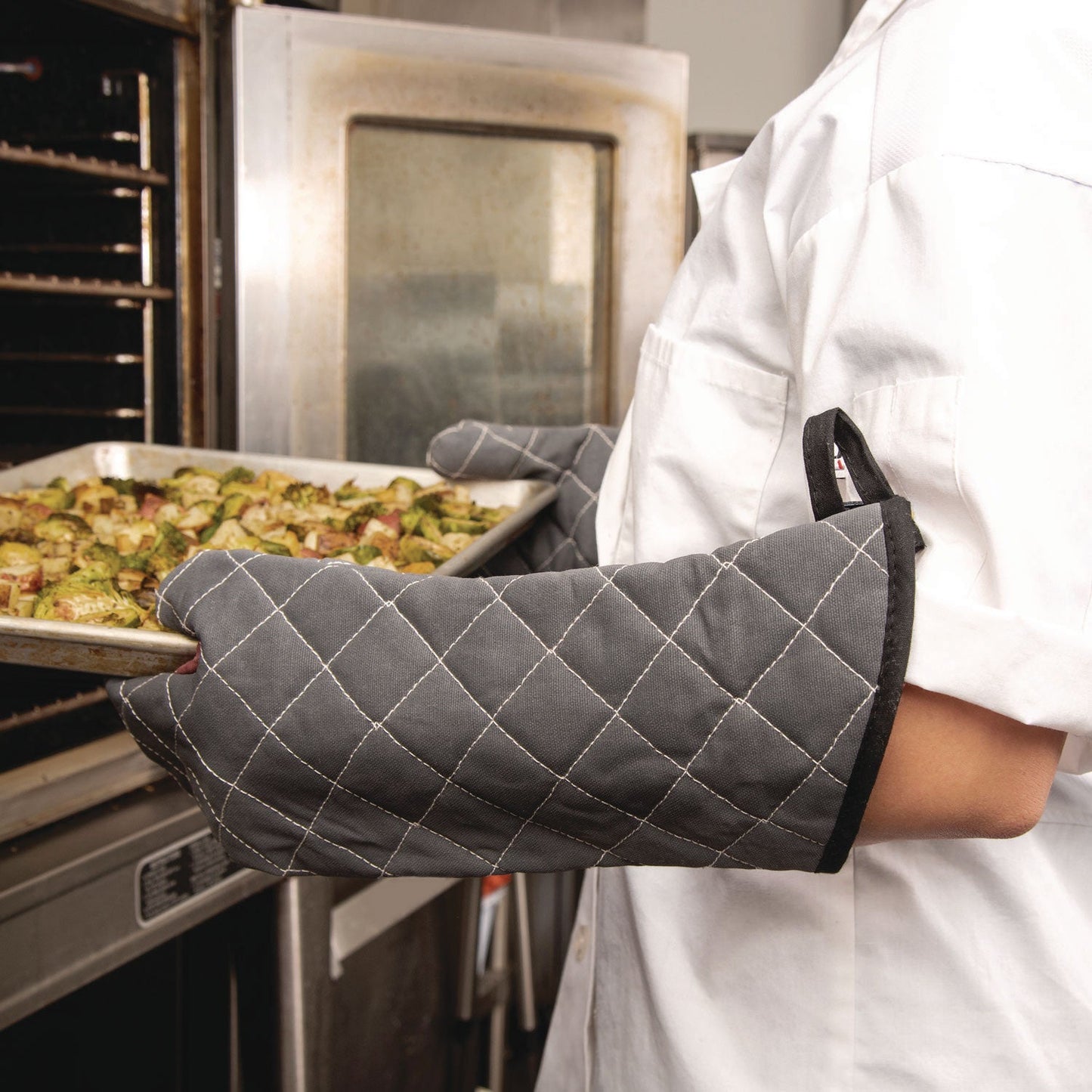 San Jamar Bestguard Oven Mitt, 17", WebGuard Plus Fabric, Black, Pair (SJM800FG17BK)