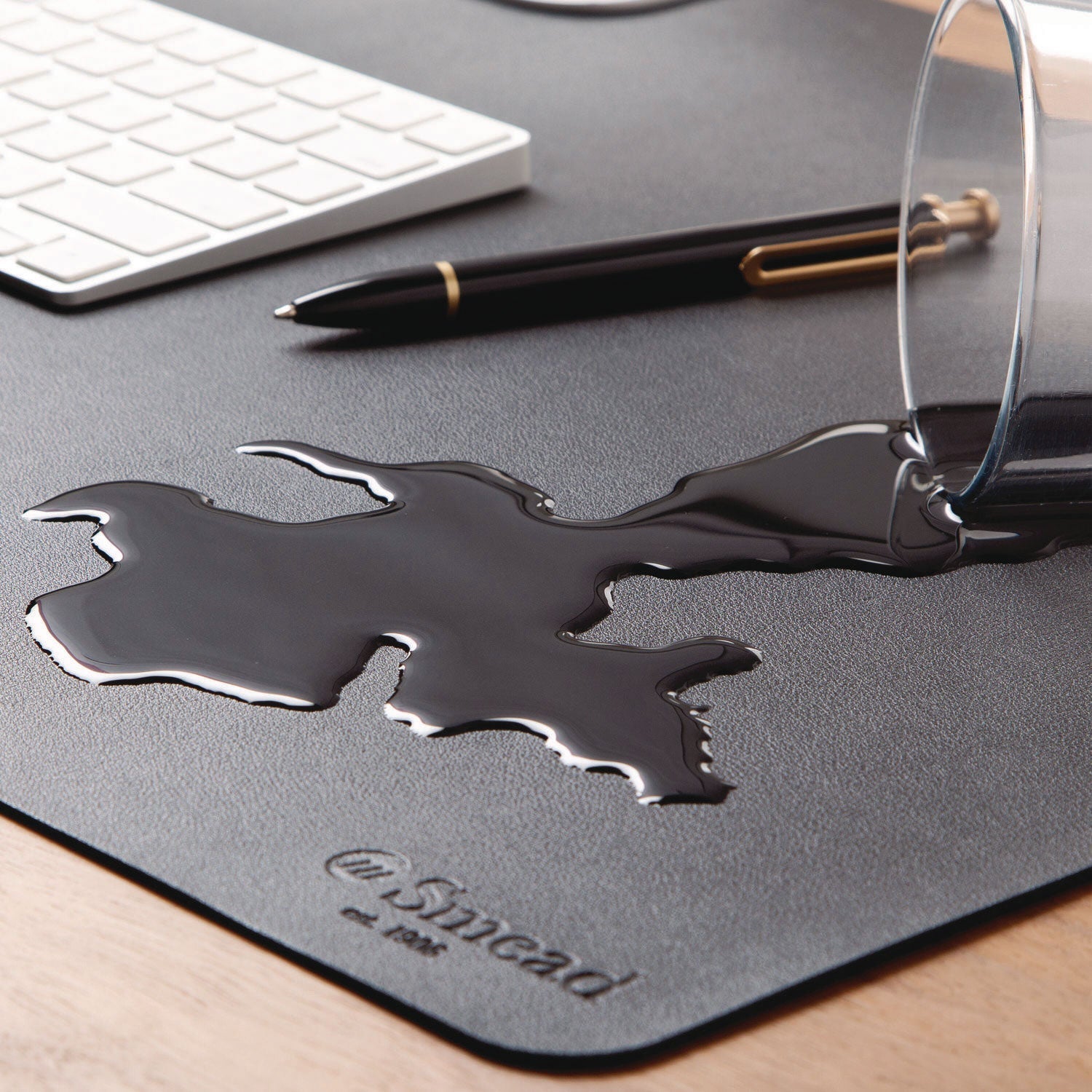 smead-vegan-leather-desk-pads-num-smd64838_4