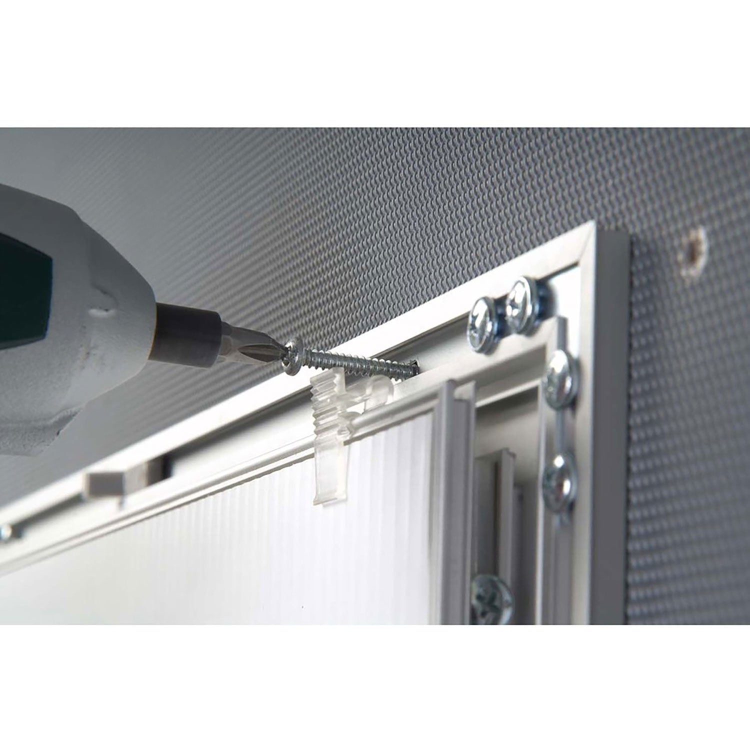 seco-locking-poster-case-11-x-14-frame-size-silver-num-ssclcase1114_2