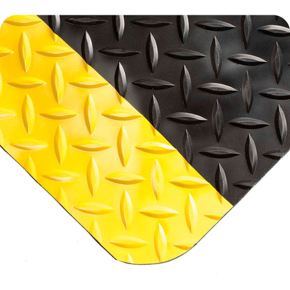Global Industrial Diamond-Plate Anti Fatigue Mat, 9/16" Thick, 2'W x 3'L, Black/Yellow (WBB2128565)