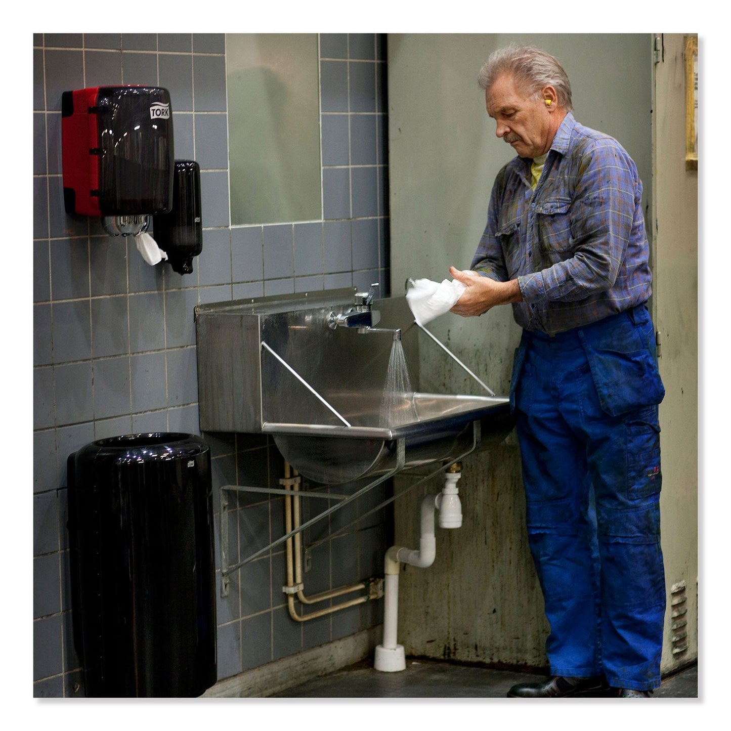 Tork Heavy-Duty Cleaning Cloth, 12.6 x 10, White, 400/Carton (TRK530137)