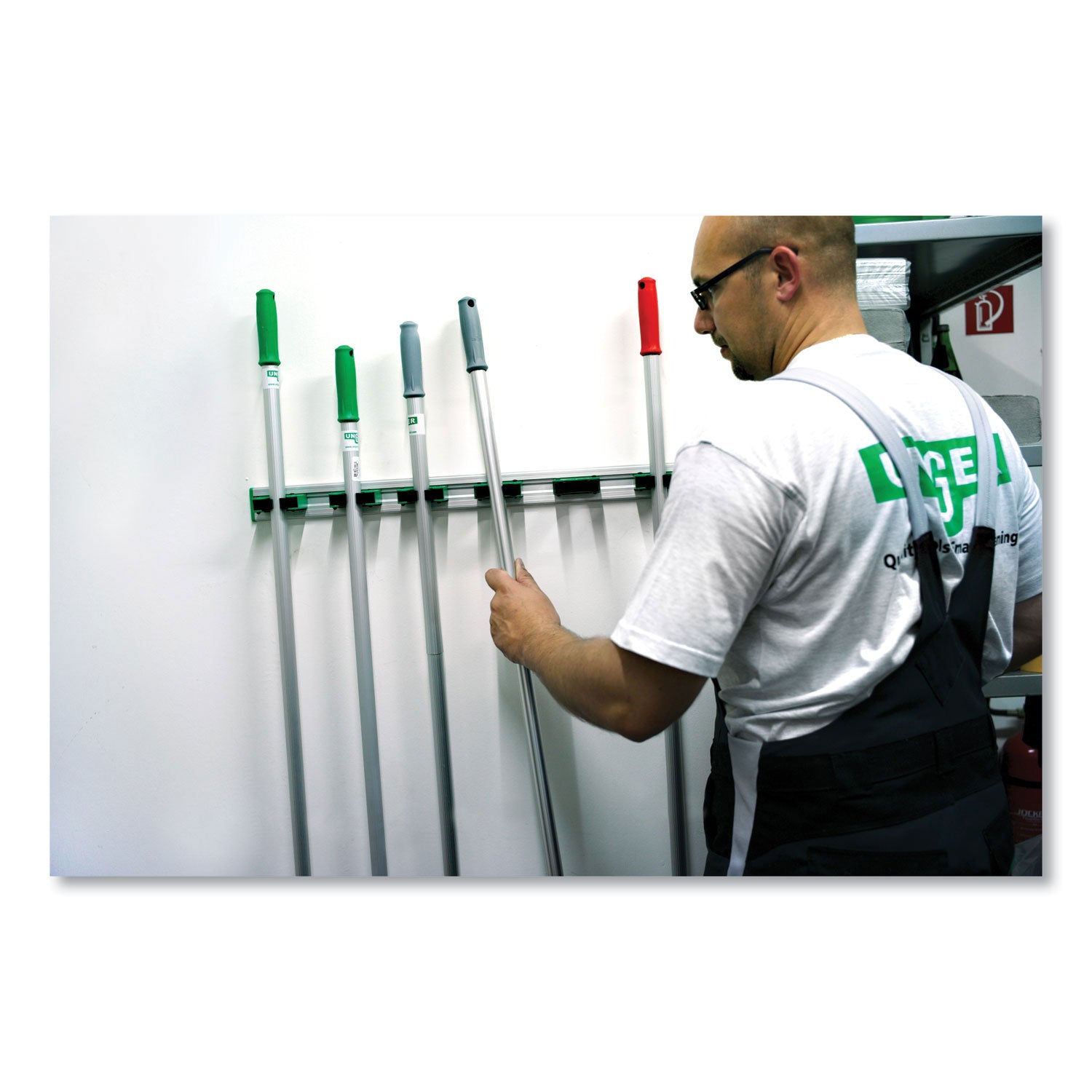 unger-hang-up-cleaning-holder-num-ungho350_2