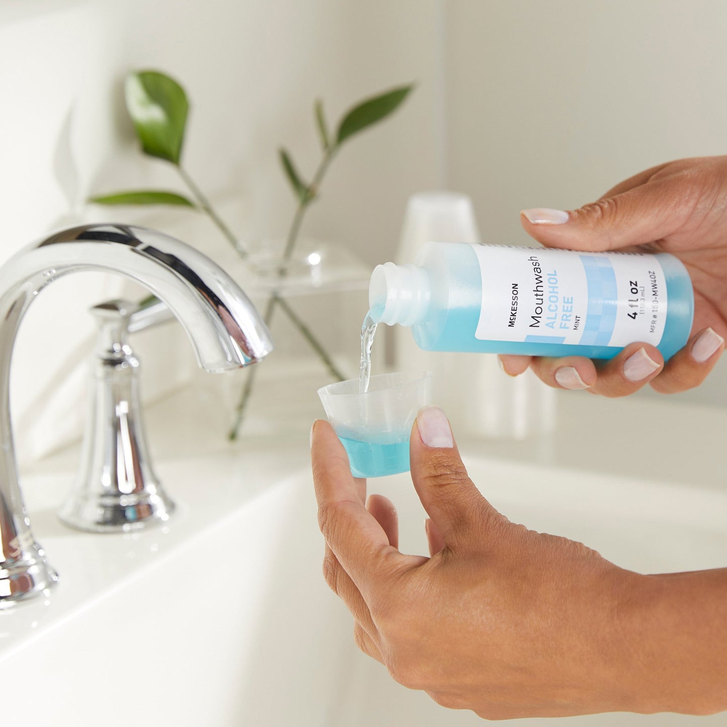 McKesson Mouthwash 4 oz. Mint Flavor (993760_EA)