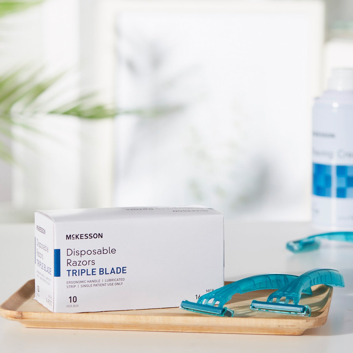 McKesson Personal Razor with Lubricating Strip Single Edge Triple Blade NonSterile Disposable (628717_EA)