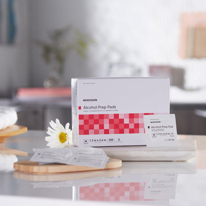 McKesson Alcohol Prep Pad 70% Strength Isopropyl Alcohol Individual Packet Medium Sterile (191089_BX)