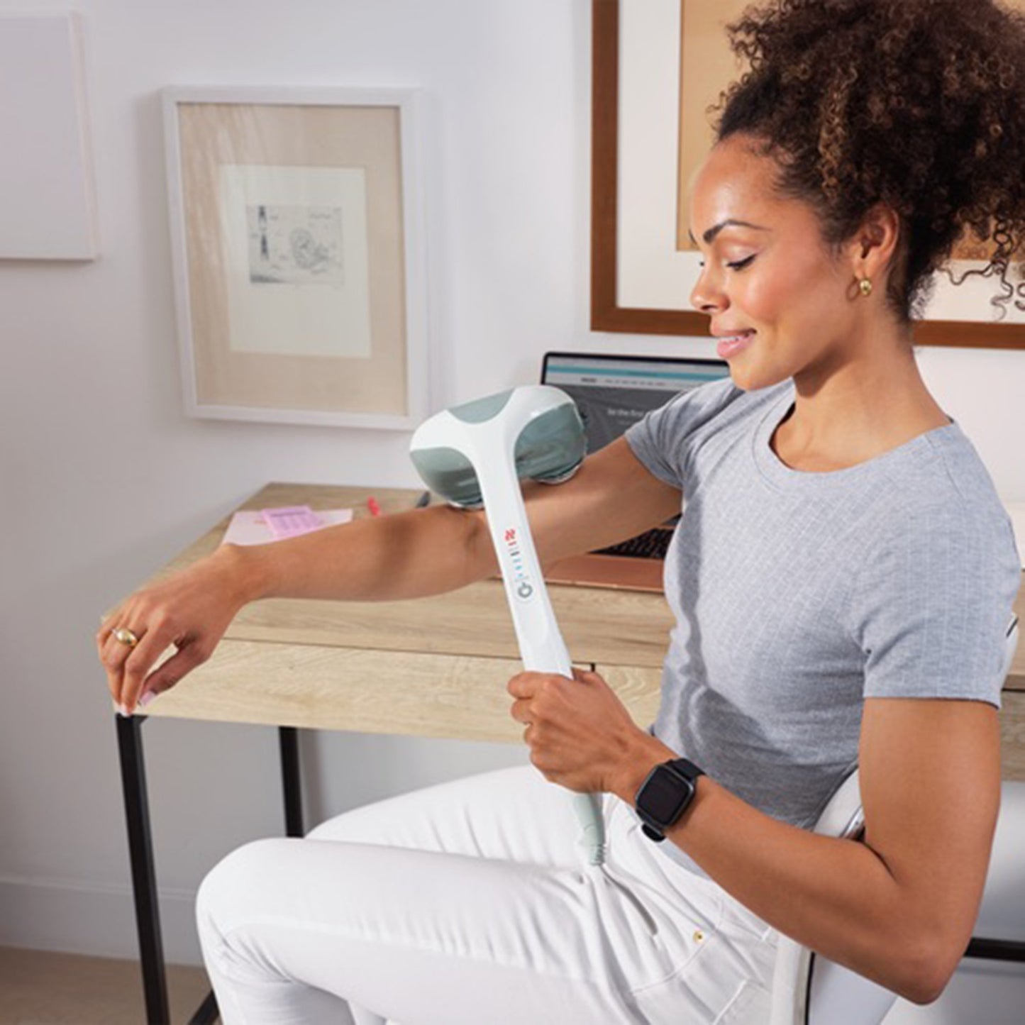 HoMedics® Action Plus Hand-Held Massager with Heat HoMedics® Action Plus (1253810_CS)