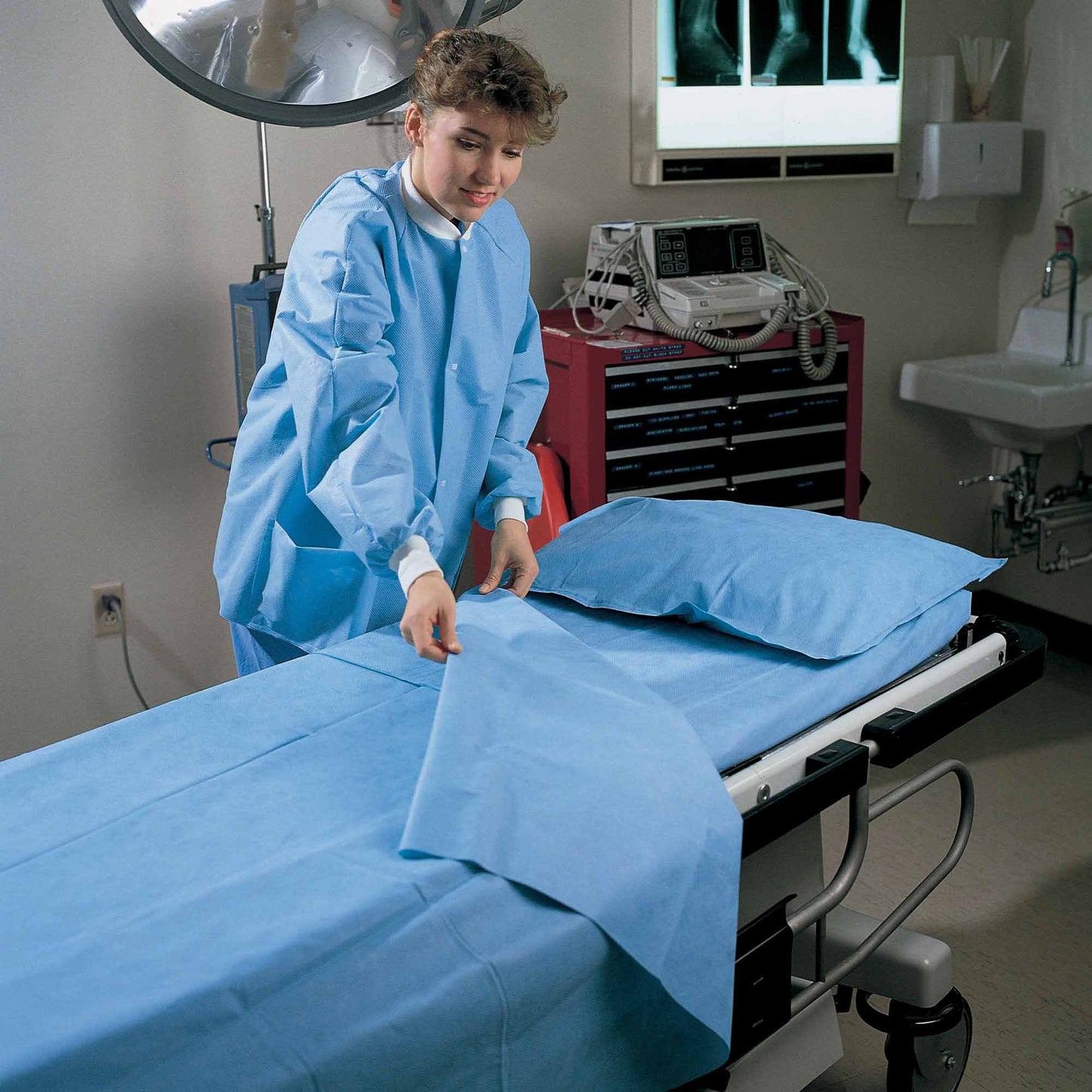 O&M Halyard Inc Pillowcase Blue Disposable (172613_CS)