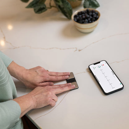 KardiaMobile® Electrocardiograph USB Connection Smart Phone Display Resting (1233885_PK)