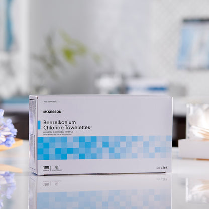 McKesson Antiseptic Skin Towelette Individual Packet Unscented 100 Count (865276_CS)